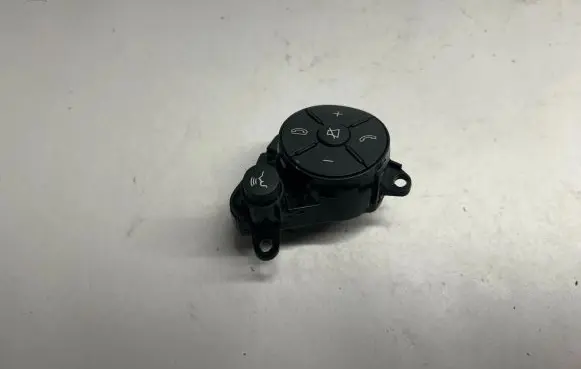 Mercedes-Benz S W221 Steering wheel buttons/switches A2218215851