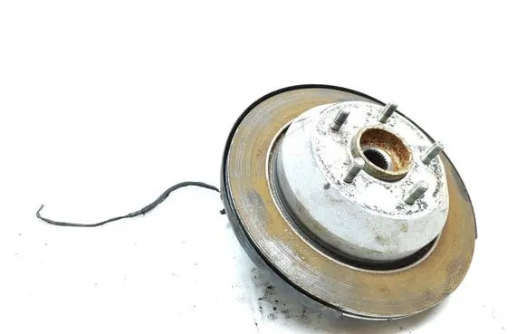 Rear wheel hub