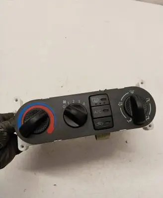 Nissan Almera Tino Climate control unit