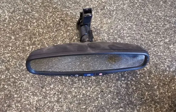 Buick Encore I Rear view mirror (interior)