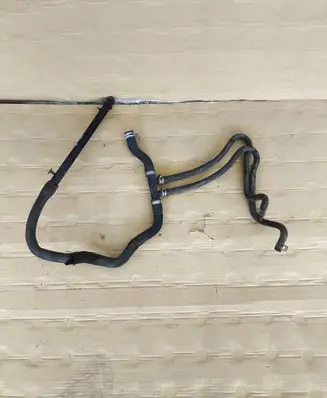 Mercedes-Benz ML W164 Engine coolant pipe/hose A1645061535