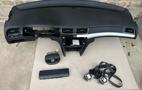 Skoda Superb B6 (3T) Dashboard