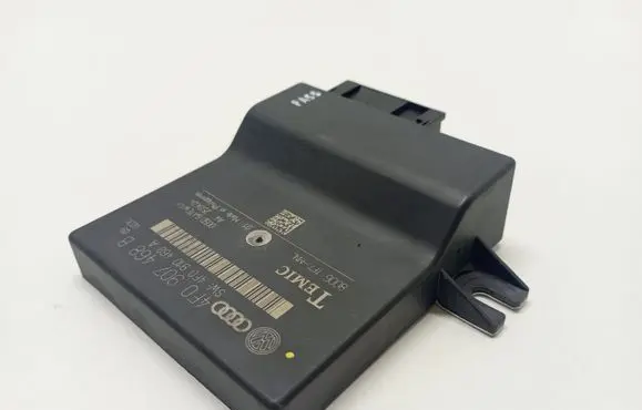 Audi A6 S6 C6 4F Gateway control module 4F0907468B 4F0910468A