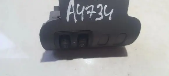 Renault Scenic II - Grand scenic II Headlight level height control switch 8200140985gc