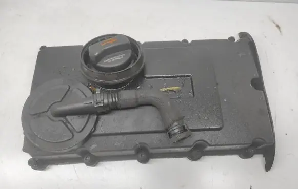 Volkswagen PASSAT B6 Rocker cam cover 03G103475