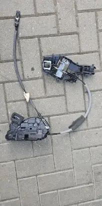 Volkswagen Jetta USA Front door lock