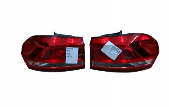 Volkswagen Touran III Rear/tail lights set 5TA945095 5TA945096