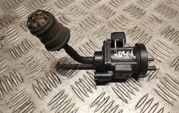 Mercedes-Benz C W203 Turbo solenoid valve 0005450427