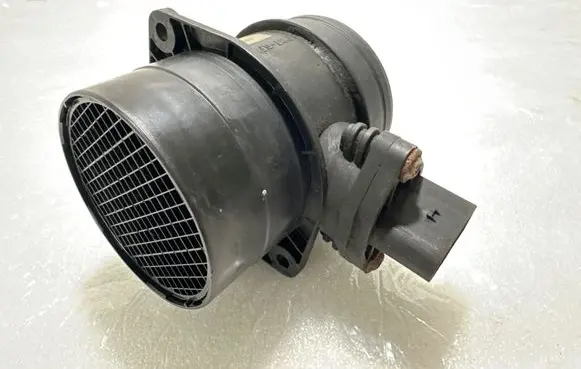 Audi A8 S8 D2 4D Mass air flow meter 07C906461 07C133835D 0280218071