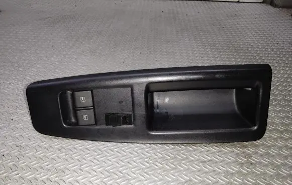 Volkswagen Polo IV 9N3 Electric window control switch 6Q1867171E
