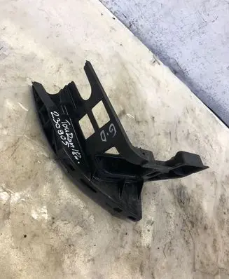 Volkswagen Touran III Rear bumper mounting bracket 5ta807454