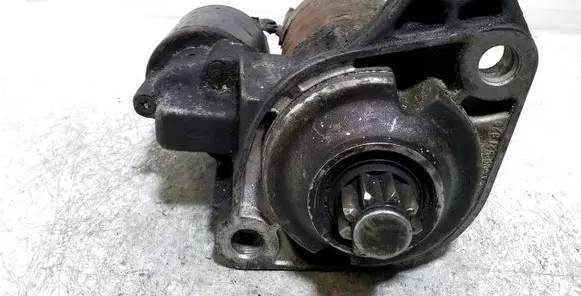 Volkswagen Golf IV Starter motor 0001121006