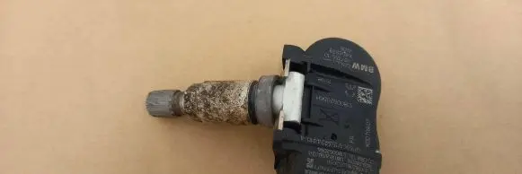BMW 1 F20 F21 Tire pressure sensor 6855539 70735510