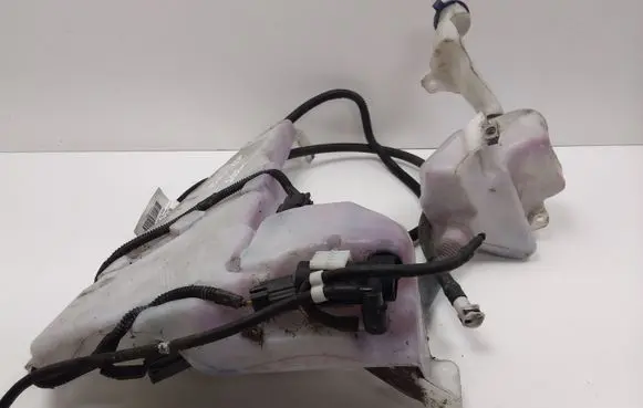 Volvo C30 Lamp washer fluid tank 4N5113K163AC30657122 4N5113K163BC30657121