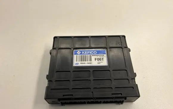 Hyundai Santa Fe Gearbox control unit/module 9090930424A0 954403A381 179127Y