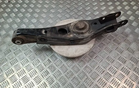 KIA Sorento Rear upper control arm/wishbone 