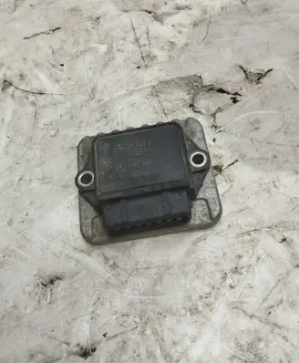 Volkswagen Golf II Ignition amplifier control unit 191905351B 339373 7654321