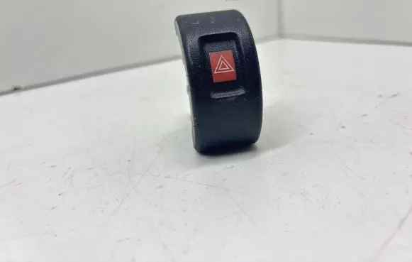 Opel Astra G Hazard light switch 90561384