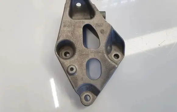BMW 1 F20 F21 Engine mount bracket