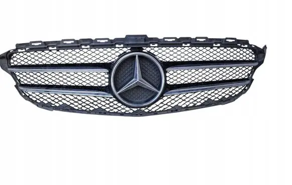 Mercedes-Benz C W205 Front bumper upper radiator grill