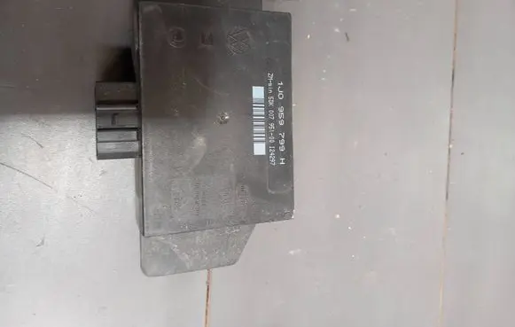 Volkswagen Golf V Comfort/convenience module 1J0959799H 5DK00795100 124297