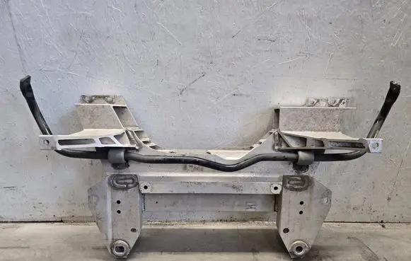 Peugeot 2008 II Front subframe 9831287280