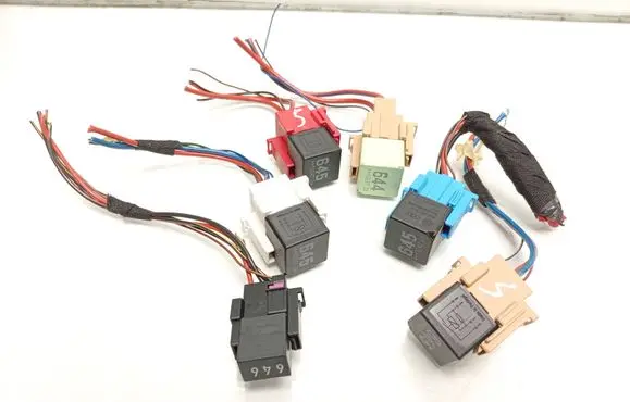Skoda Rapid (NH) Other relay 4H0951253C 4H0951253A 4H0951253