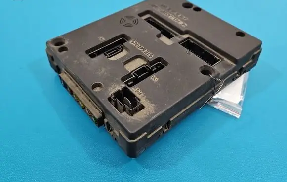 Renault Megane I Central body control module 8200029340B IMPRK1586369