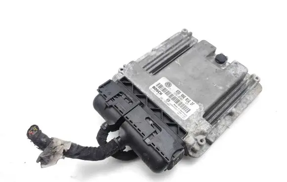 Volkswagen Golf V Engine control unit/module 03G906016DF 0281011901