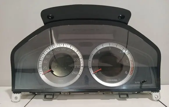 Volvo V70 Speedometer (instrument cluster) 31270901AA 36002600 69399320U