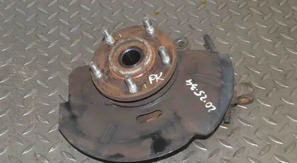 Front wheel hub