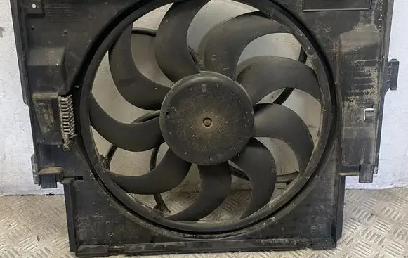 BMW 1 F20 F21 Air conditioning (A/C) fan (condenser) 7600557