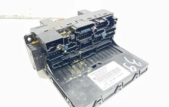 Mercedes-Benz C W203 Fuse module 2035453501 5DK00848543