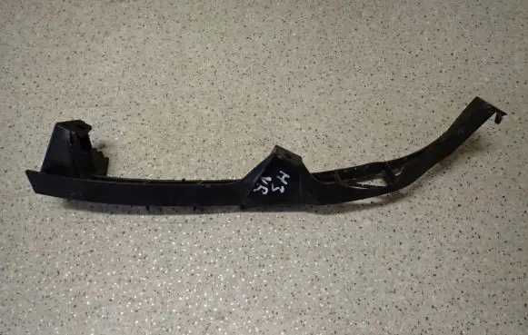 Mazda 3 I Headlight/headlamp mounting bracket