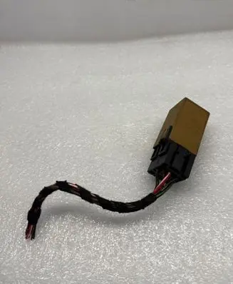 BMW 3 E46 Window control relay 61368384505 V23111B30011
