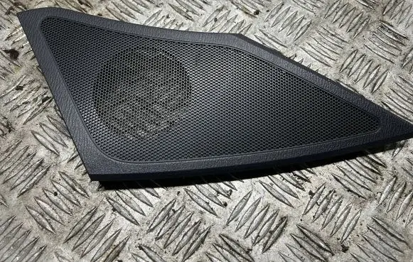 Side speaker trim/cover