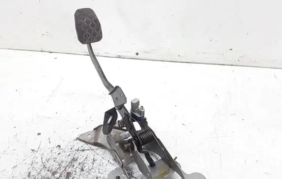 Clutch pedal