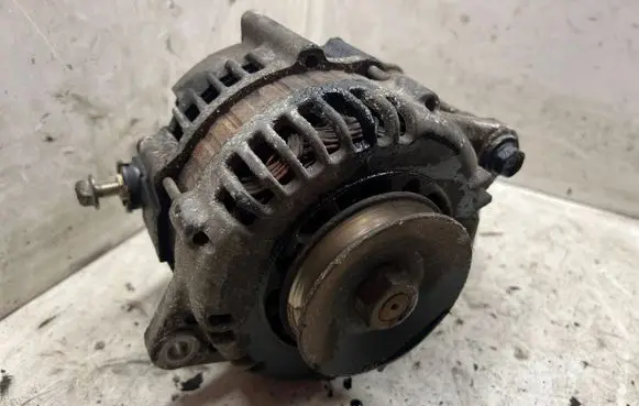 Nissan Almera Tino Generator/alternator 23100BN300