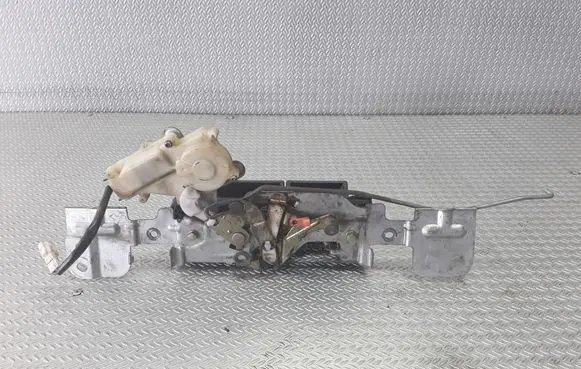 Loading door lock