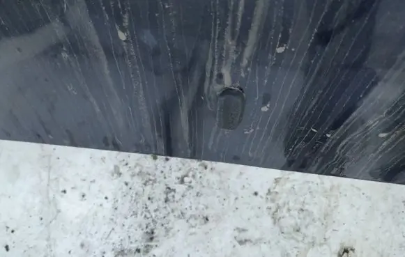 Windshield washer spray nozzle