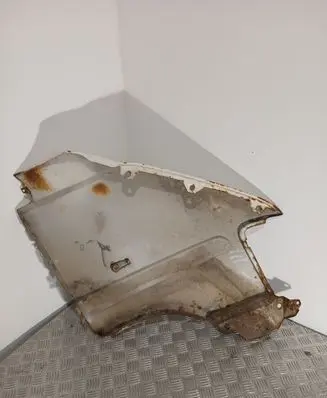 Volkswagen II LT Fender 2D0821105C