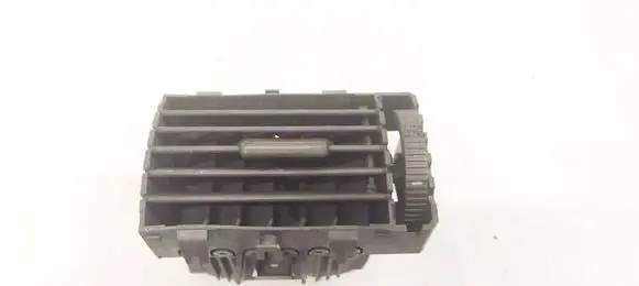 Skoda Octavia Mk1 (1U) Dash center air vent grill 1U1819701