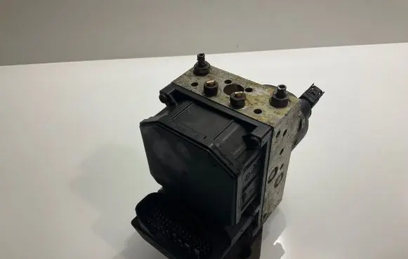 Mercedes-Benz Sprinter W901 W902 W903 W904 ABS Pump A0014460789 0014460789