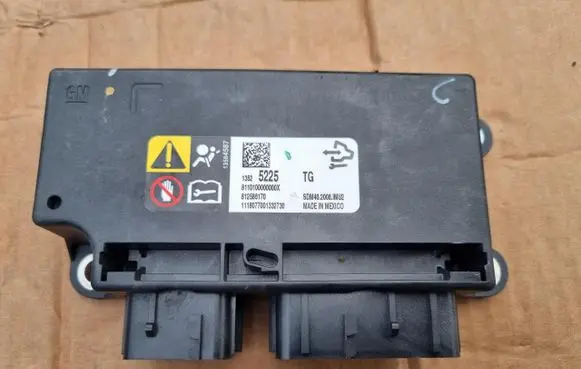 Opel Insignia B Airbag control unit/module 13525225