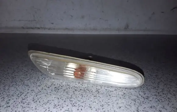 BMW 5 E60 E61 Front fender indicator light 7165741