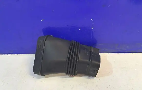 Volvo S80 Air intake hose/pipe 30792195