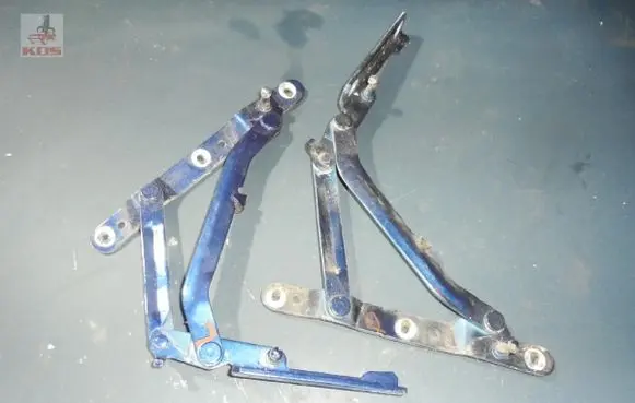 Maserati Quattroporte Tailgate/trunk/boot hinge