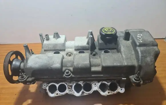 Ford Mondeo Mk III Engine head RFIS7E6C064AE