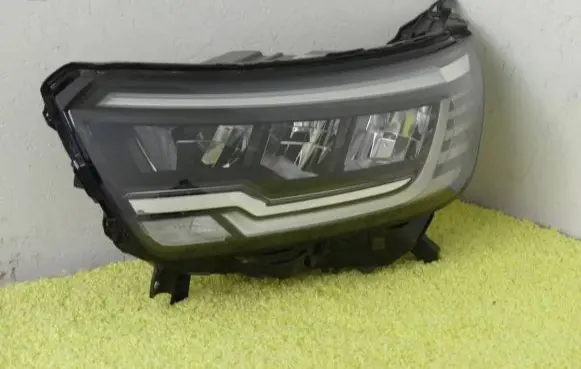 Renault Kangoo III Headlight/headlamp 260608525R