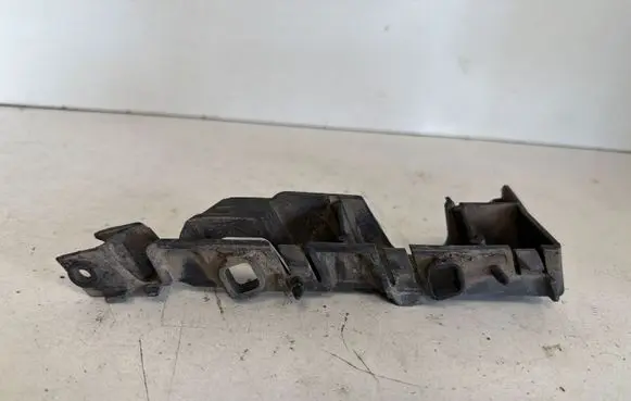 Audi A6 S6 C7 4G Front bumper mounting bracket 4G0807283